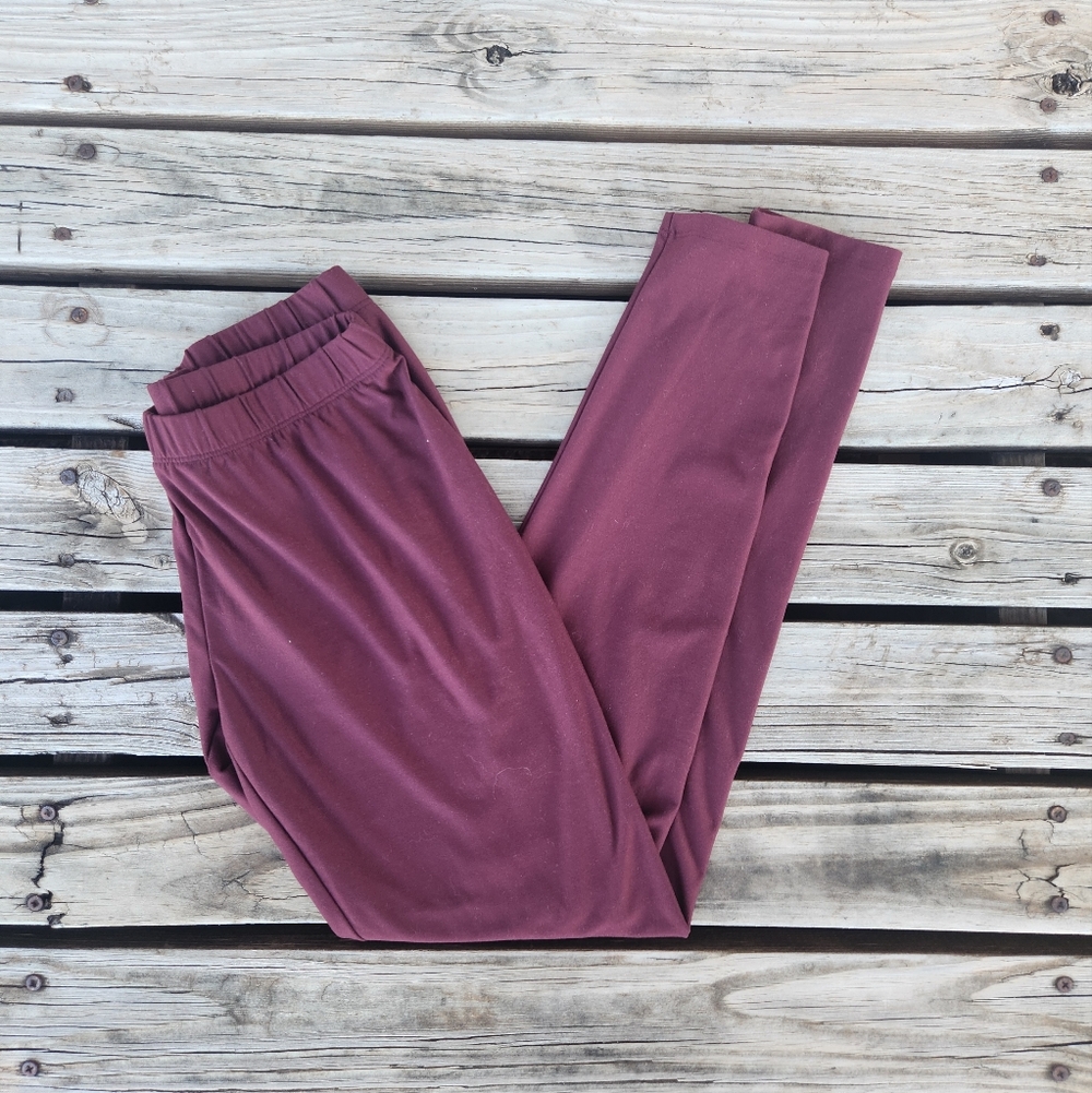 NWT Apt 9 Wine Burgundy Soft Leggings Small Comfy Stretchy